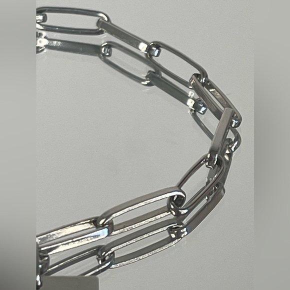 BURBERRY Logo Plate Silver Tone Bracelet - Picture 4 of 7